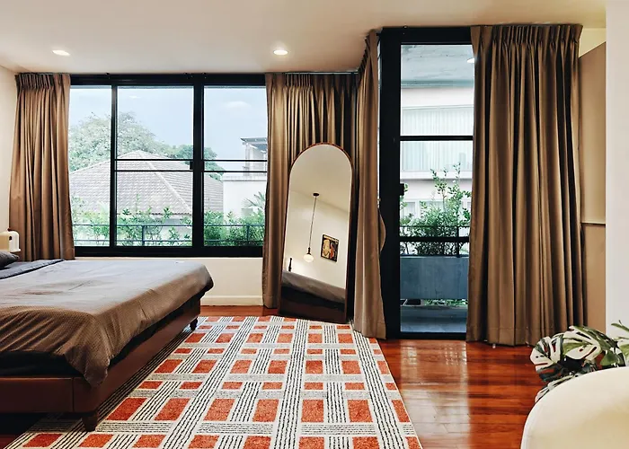 4br Modern Art With Free Wi-fi Netflix Vinyl *