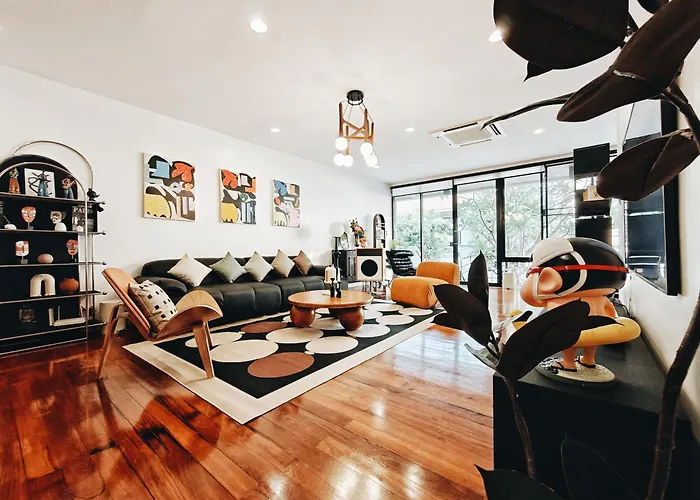 Villa 4br Modern Art With Free Wi-fi Netflix Vinyl *