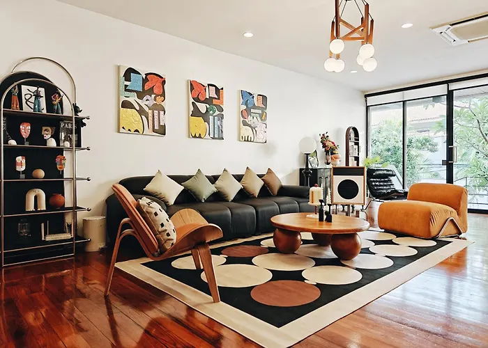 4br Modern Art With Free Wi-fi Netflix Vinyl *