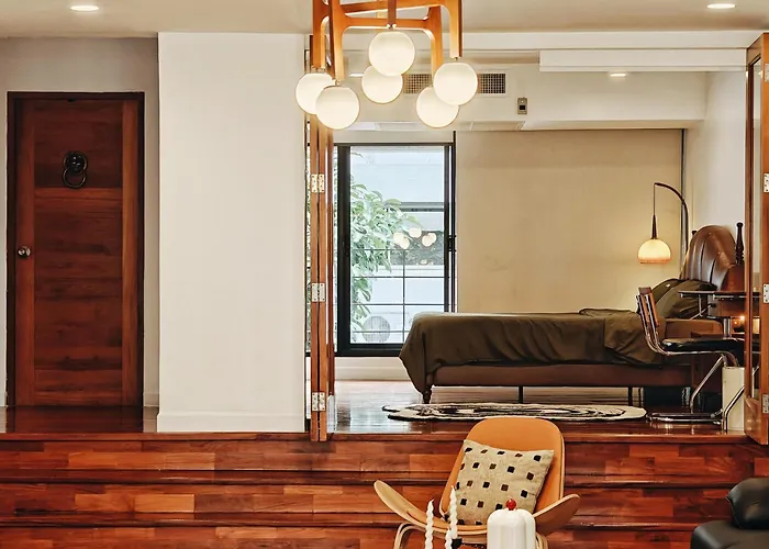 Villa 4br Modern Art With Free Wi-fi Netflix Vinyl Bangkok