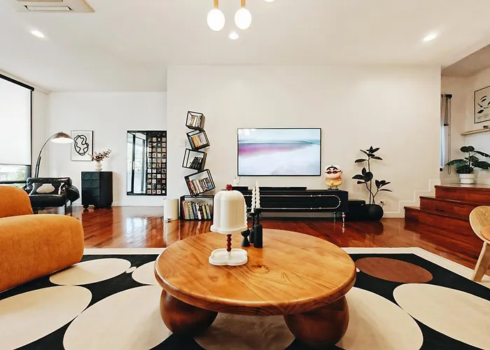 Villa 4br Modern Art With Free Wi-fi Netflix Vinyl
