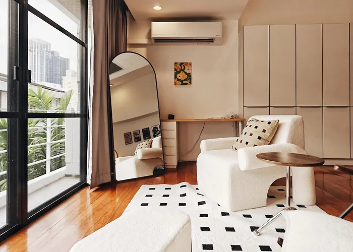 4br Modern Art With Free Wi-fi Netflix Vinyl Villa Bangkok